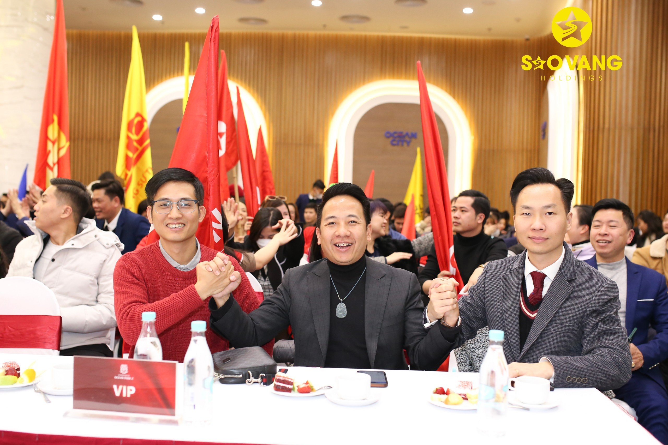 z5209489802064_70057563236127ee402bba1532a5e69d