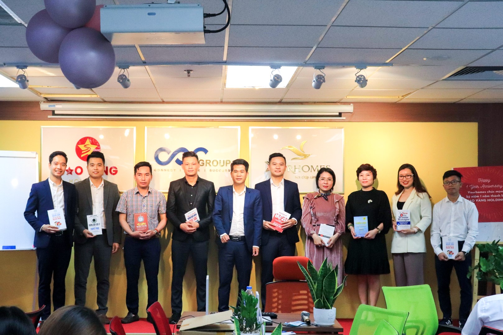 z2417525495082_5aa5e1bcafda952a93243707f38742e6